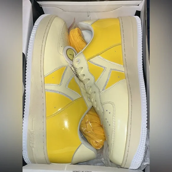 Yums Patent Leather yellow Gelato Low sneakers size 13 men’s/ 14.5 women - Picture 2 of 6